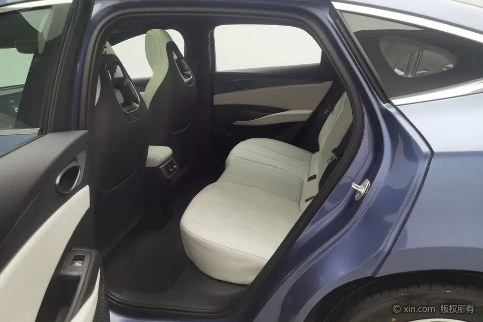 BYD Seal 06DM DM-i 120KM Premium Edition 2025 — миниатюра 4