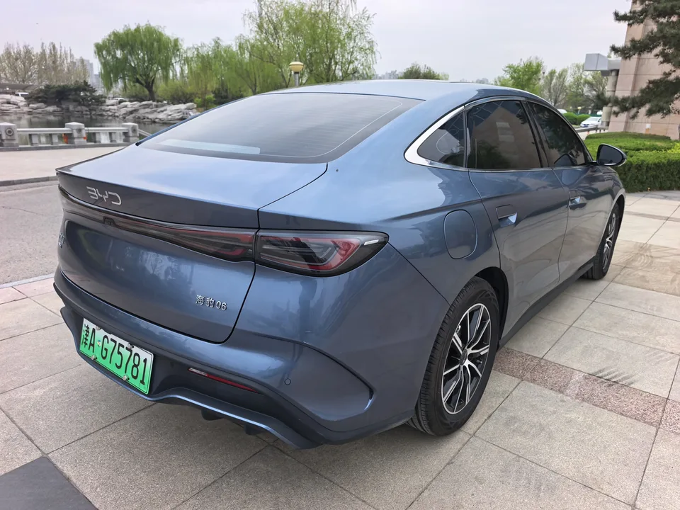 BYD Seal 06DM DM-i 120KM Premium Edition 2024 — миниатюра 2