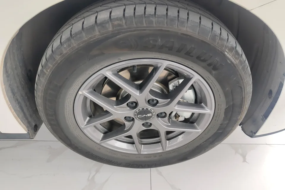 BYD Seal 06DM Intelligent Driving Edition DM-i 80KM Luxury Edition 2025 — миниатюра 2