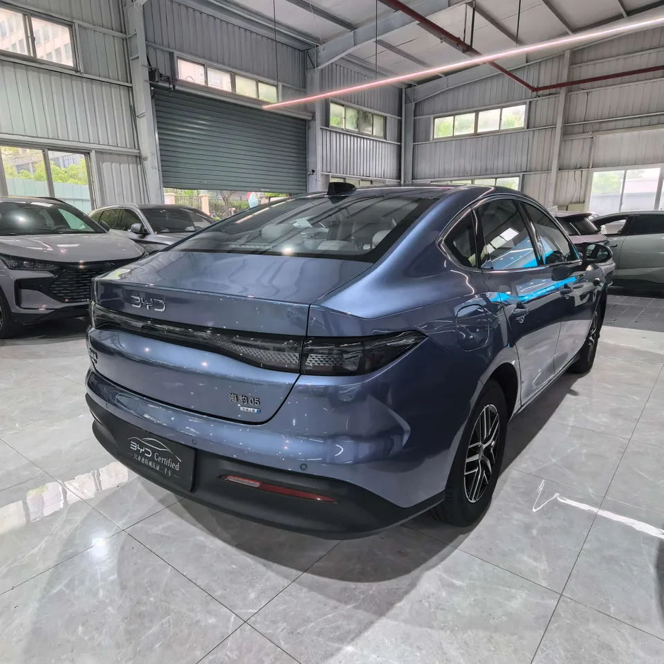 BYD Seal 05DM Intelligent Driving Edition DM-i 120KM Flagship Model 2025 — миниатюра 2