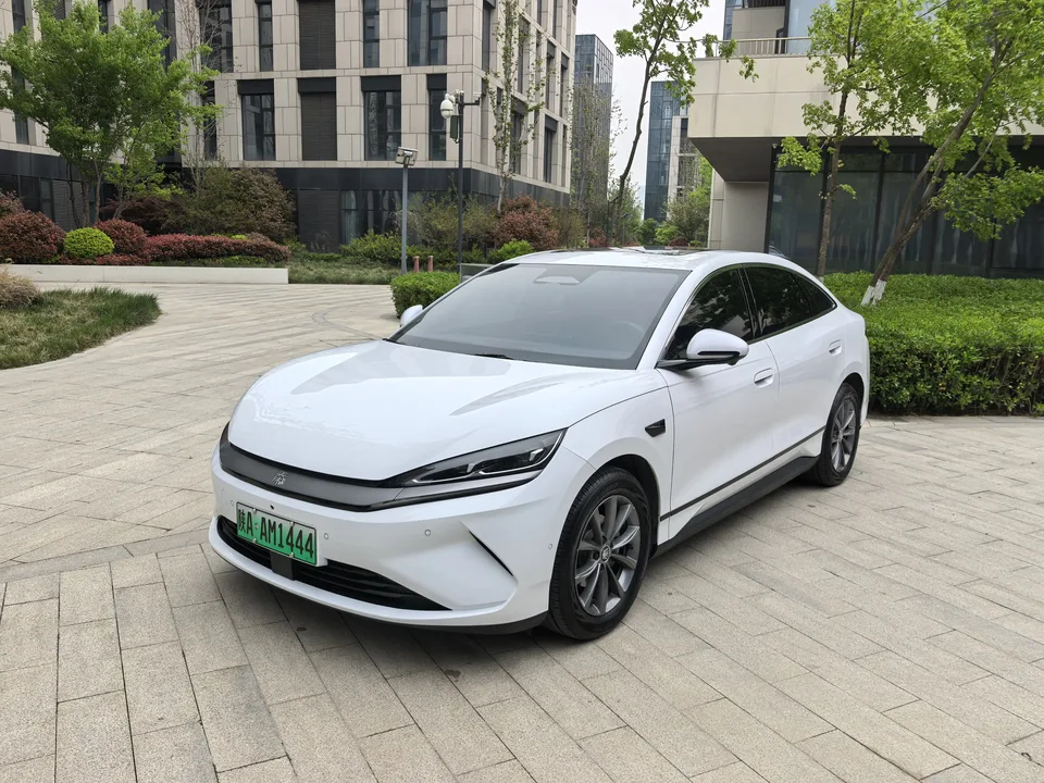 BYD Qin L EV 2025