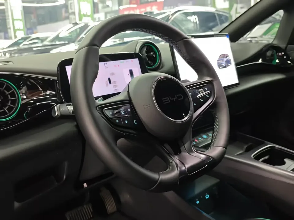 BYD Dolphin Smart Driving Edition 420KM Freedom Edition 2025 — миниатюра 3
