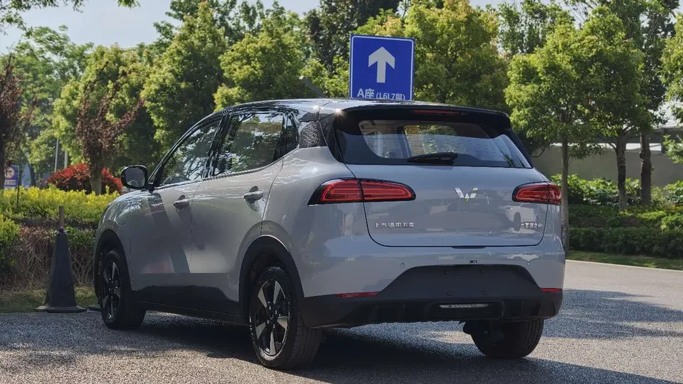 Wuling Bingo PLUS Bingo PLUS 2024 401km Flagship Edition 2026 — thumbnail 2