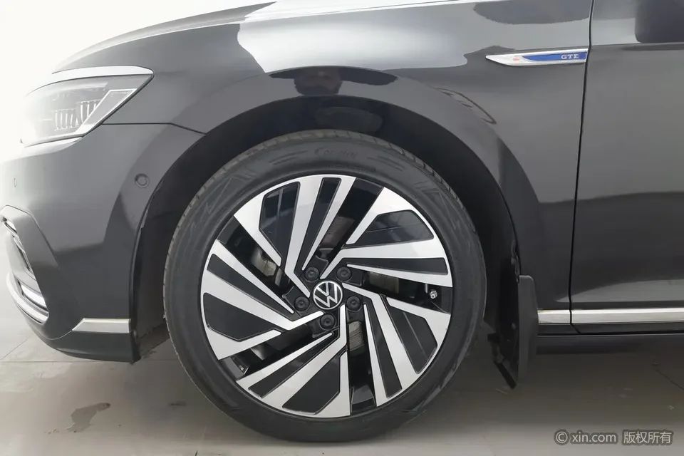 Volkswagen Magotan PHEV Magotan GTE 2022 Premium Edition 2023 — миниатюра 2
