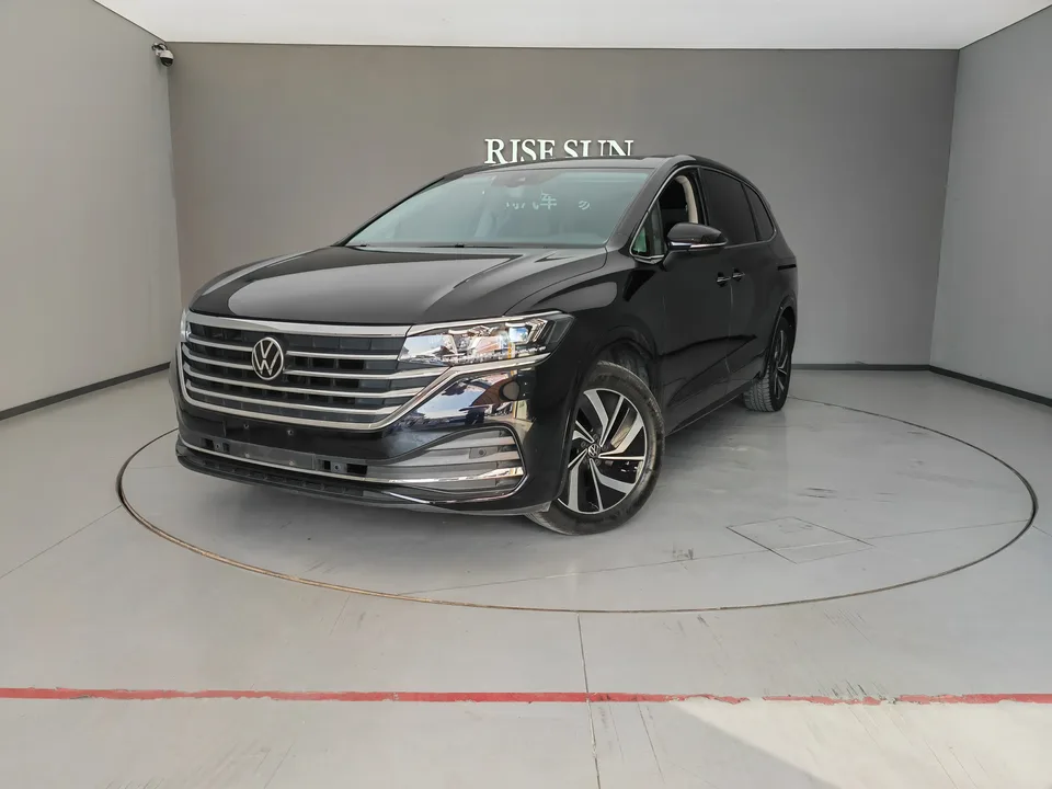 Volkswagen Weiran Weiran 2022 380TSI Grand Chi Edition 2022 — photo 1, buy with delivery to Moscow