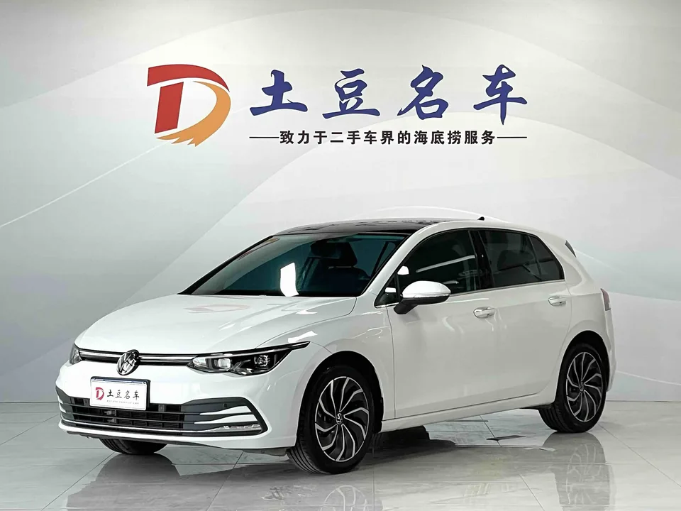 Volkswagen Golf Golf 2023 280TSI DSG Pro 2022 — фото 1, купить с доставкой в Москву