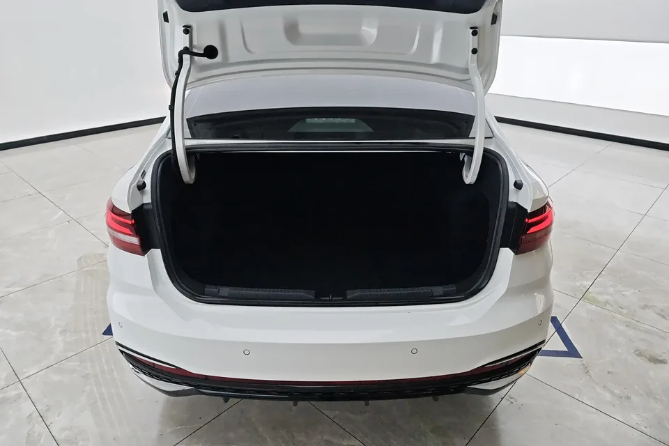 Volkswagen Lavida Lavida 2024 300TSI DSG Starry Sky Leading Edition 2024 — thumbnail 5