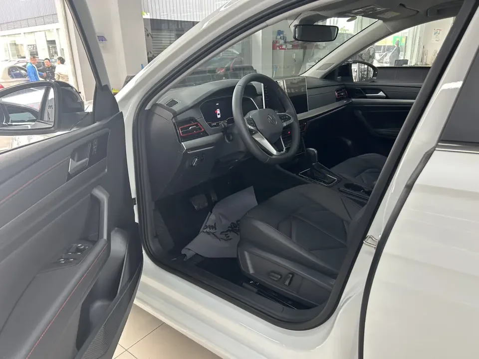 Volkswagen Lavida Lavida 2024 300TSI DSG Starry Sky Leading Edition 2024 — миниатюра 5