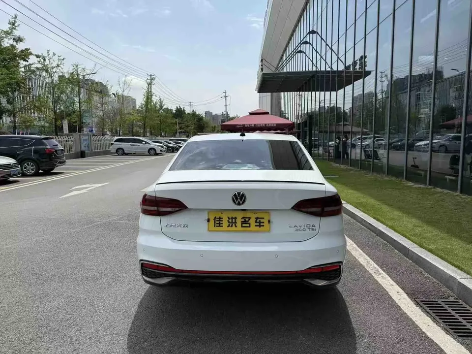 Volkswagen Lavida Lavida 2023 300TSI DSG Starry Sky Edition 2024 — thumbnail 2