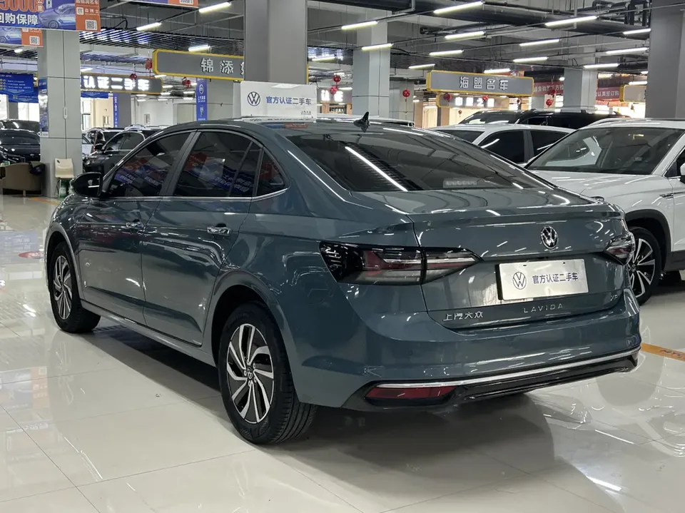 Volkswagen Lavida Lavida 2023 New 1.5L Automatic New Edition 2023 — thumbnail 4
