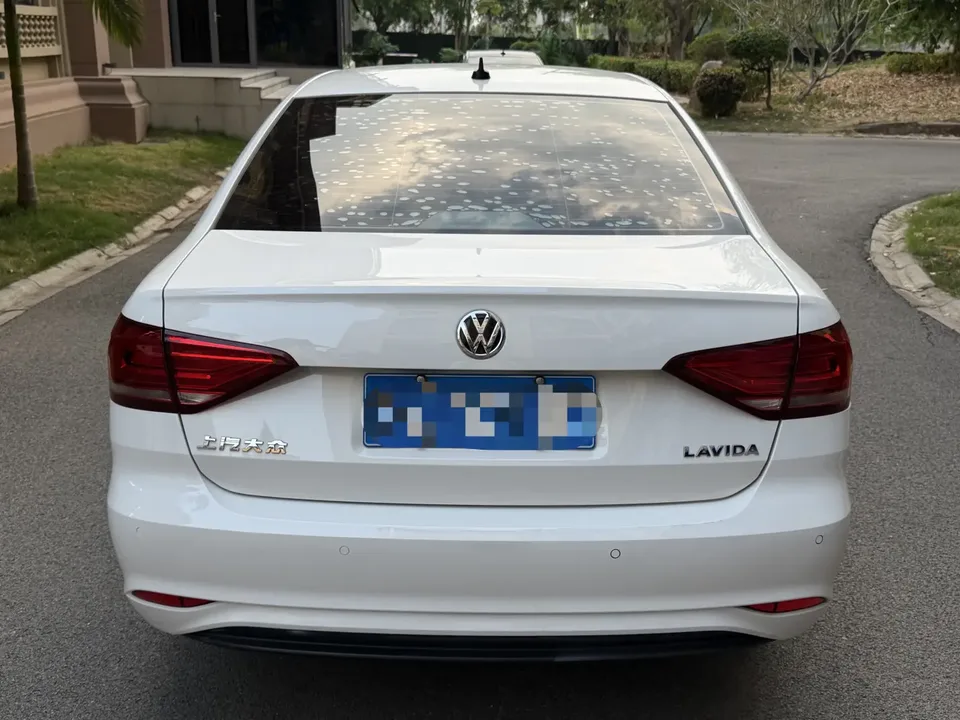 Volkswagen Lavida Lavida 2019 1.5L Automatic Fashion Edition National VI 2022 — thumbnail 2