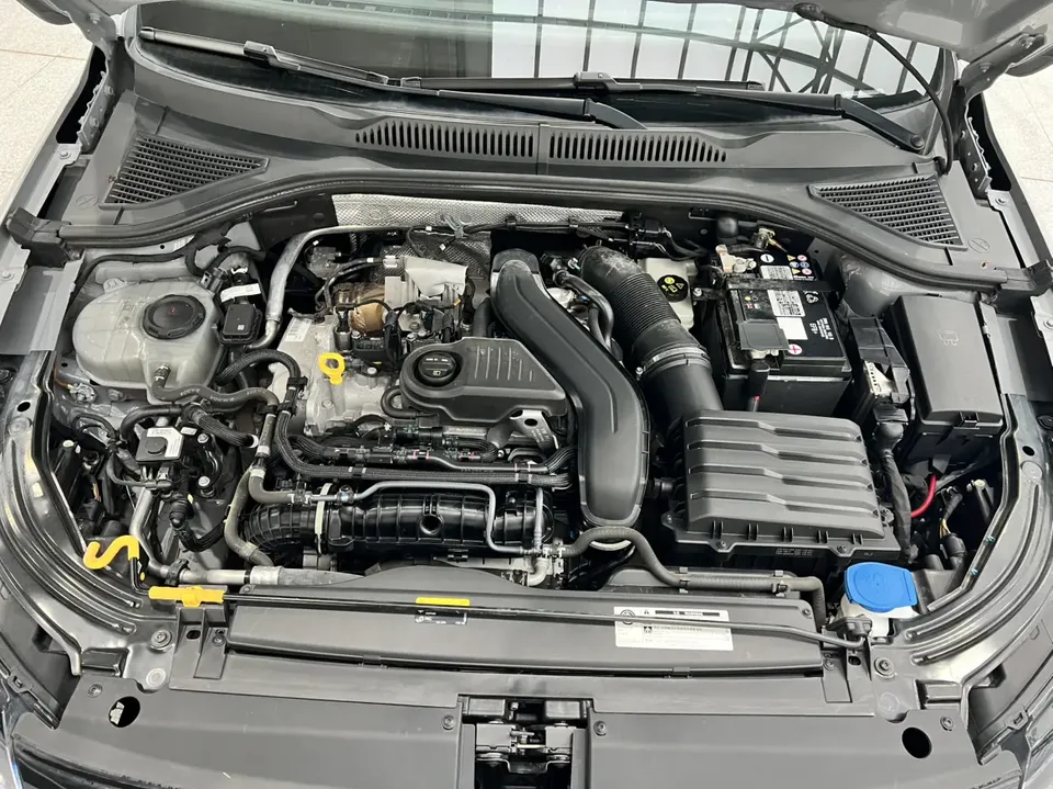 Volkswagen Lavida 300TSI DSG Starry Sky Edition 2023 — миниатюра 3