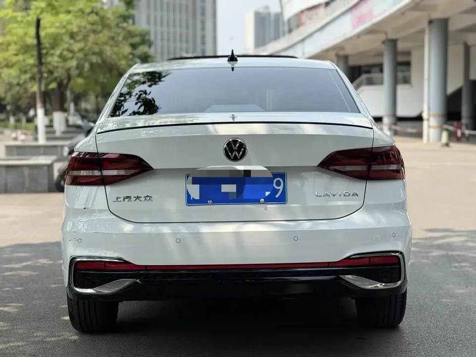 Volkswagen Lavida 300TSI DSG Starry Sky Edition 2025 — миниатюра 2
