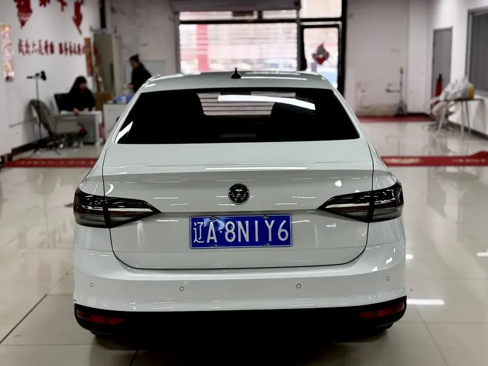 Volkswagen Lavida Lavida 2023 New 1.5L Automatic New Edition 2024 — миниатюра 2