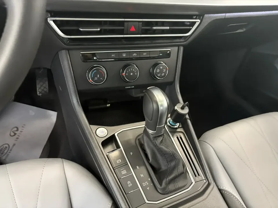 Volkswagen Lavida Lavida 2024 1.5L Automatic 5 Million Edition 2024 — миниатюра 4