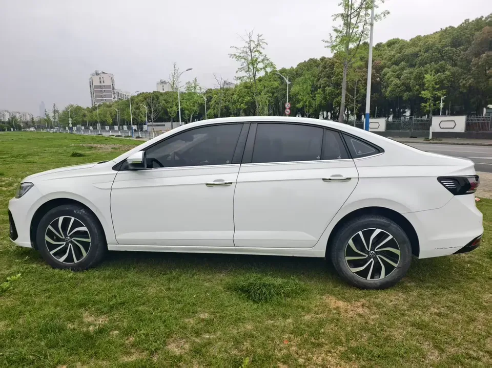 Volkswagen Lavida Lavida 2023 New 1.5L Automatic New Edition 2023 — thumbnail 4