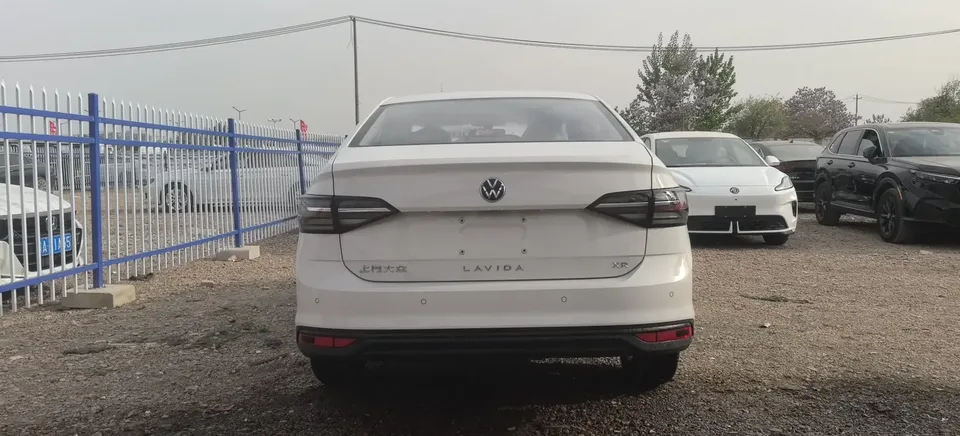Volkswagen Lavida Lavida 2025 New 1.5L Outstanding New Edition 2026 — миниатюра 4