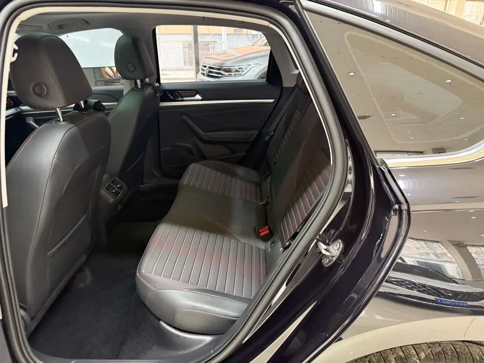 Volkswagen Lavida Lavida 2023 280TSI DSG Starry Sky Edition 2023 — миниатюра 5