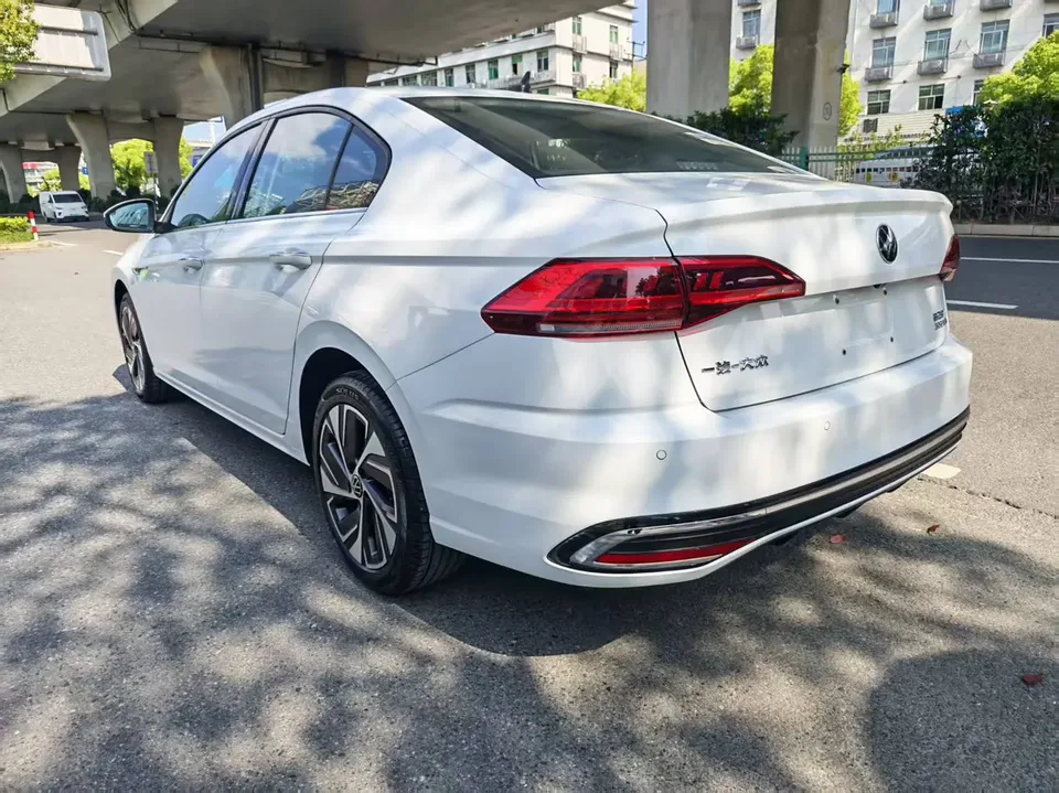 Volkswagen Bora 300TSI DSG Premium Edition 2024 — миниатюра 4