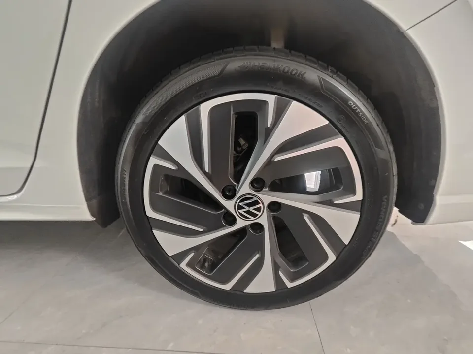 Volkswagen Bora 300TSI DSG Premium Edition 2024 — миниатюра 2