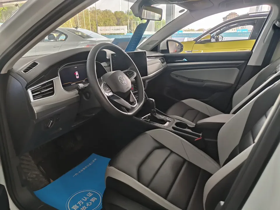 Volkswagen Bora 300TSI DSG Premium Edition 2024 — миниатюра 5