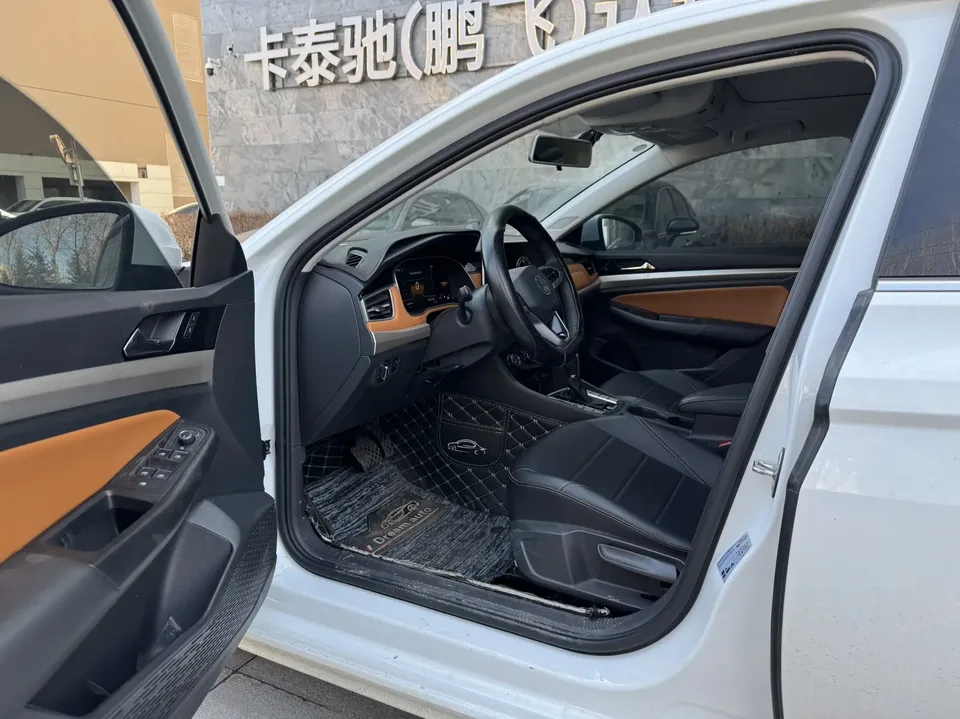 Volkswagen Bora 280TSI DSG Comfort Edition 2023 — миниатюра 5