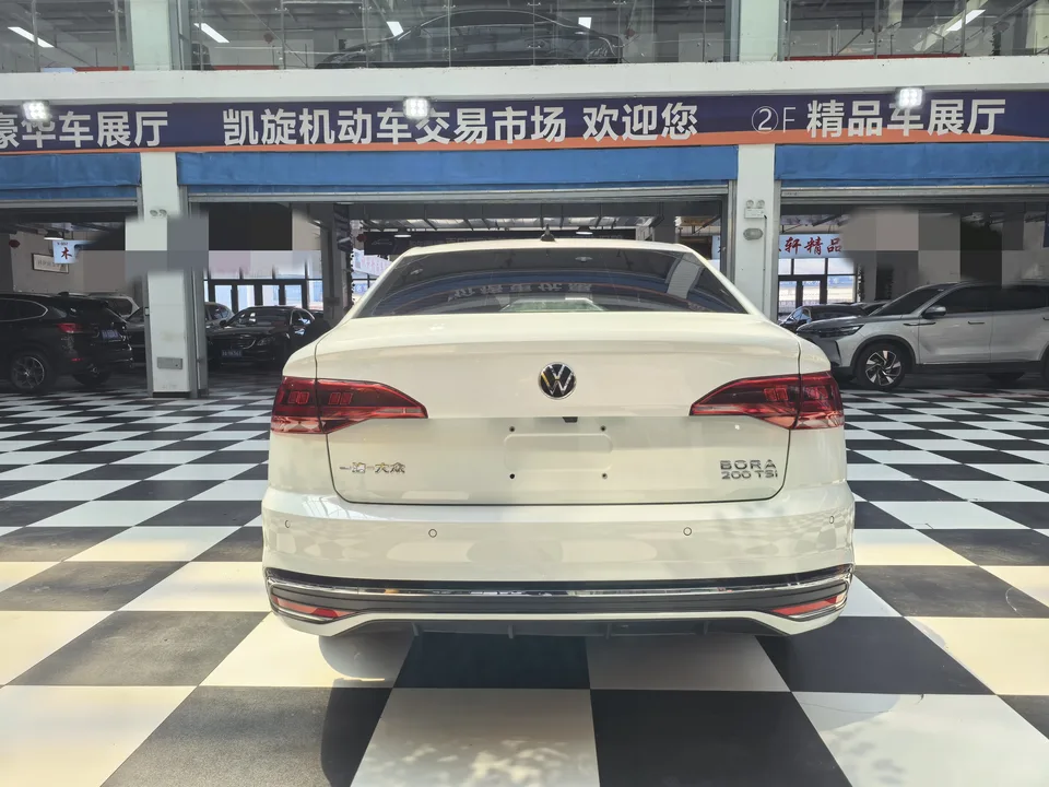 Volkswagen Bora Bora 2023 200TSI DSG Joy Travel PRO Edition 2023 — thumbnail 2