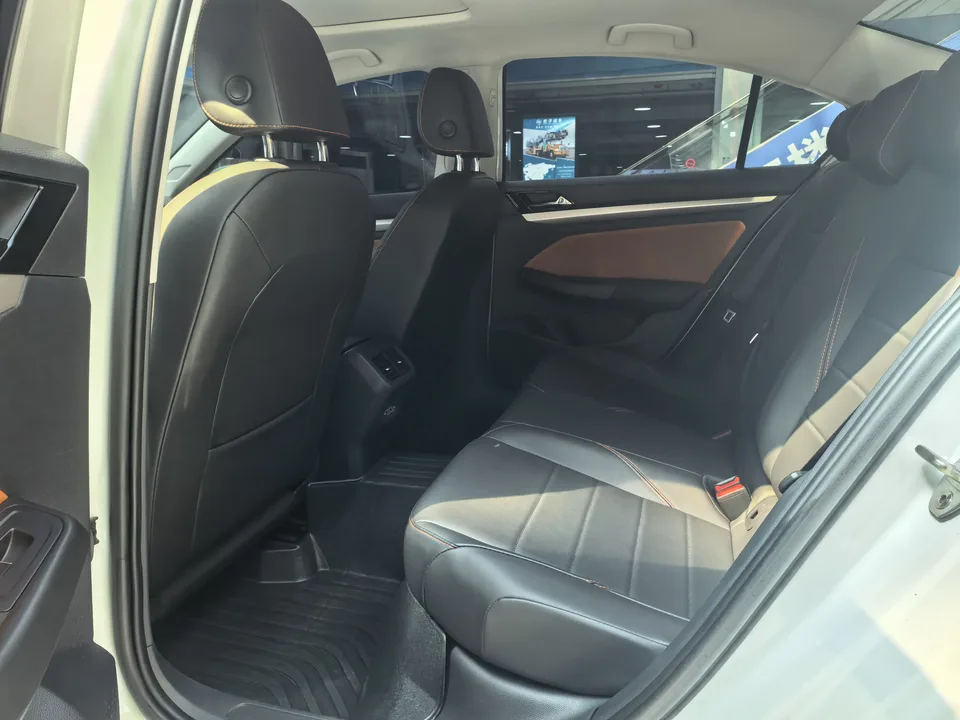 Volkswagen Bora Bora 2023 200TSI DSG Joy Travel PRO Edition 2023 — thumbnail 3