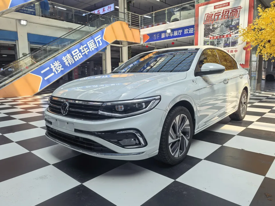 Volkswagen Bora 2023