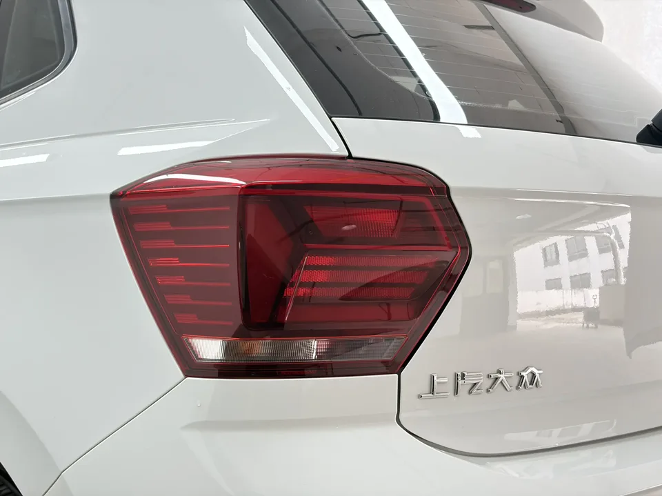 Volkswagen Polo Polo 2023 Plus 1.5L Automatic Colorful Technology Edition 2023 — миниатюра 4