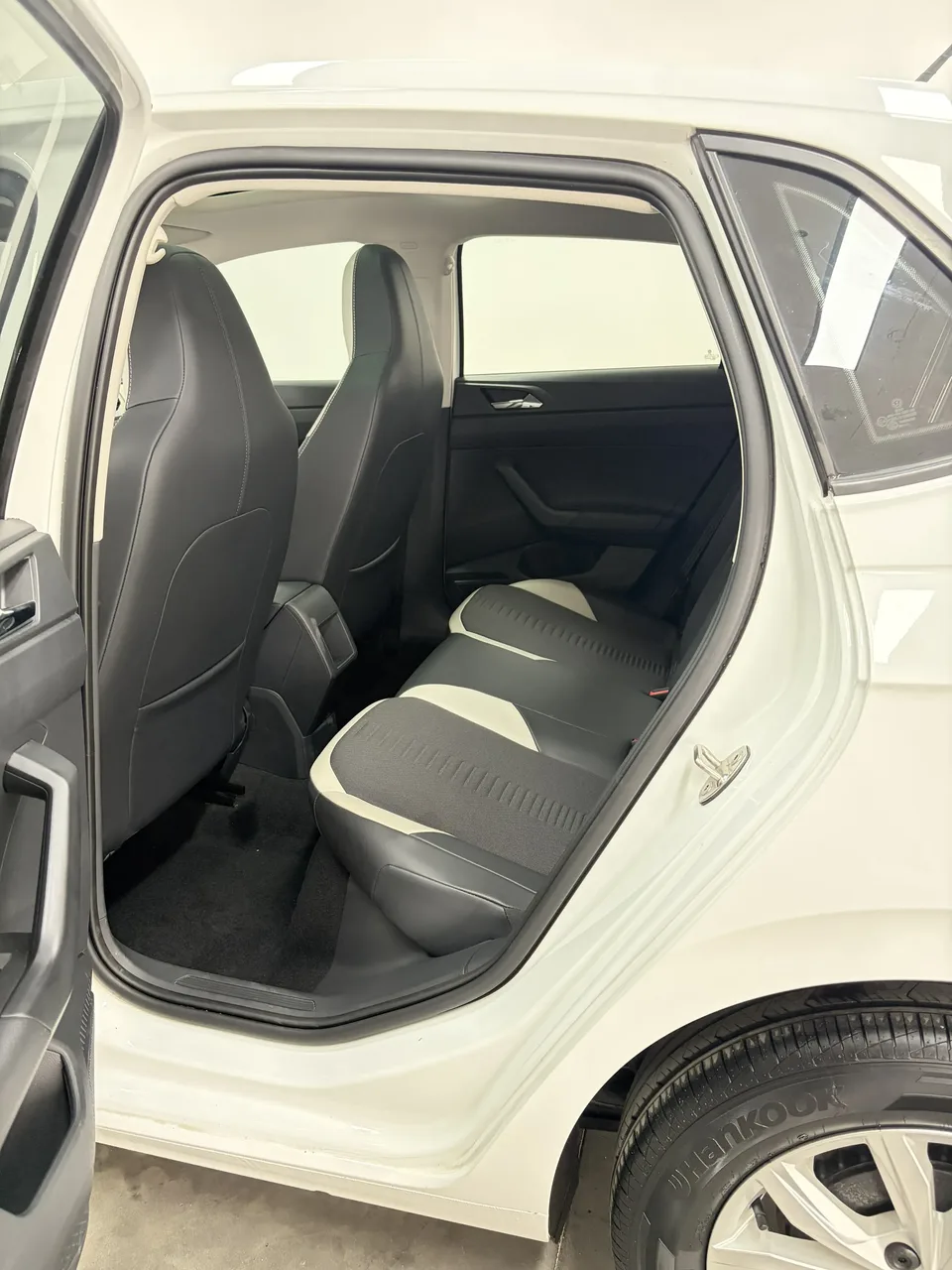 Volkswagen Polo Polo 2023 Plus 1.5L Automatic Colorful Technology Edition 2023 — миниатюра 5
