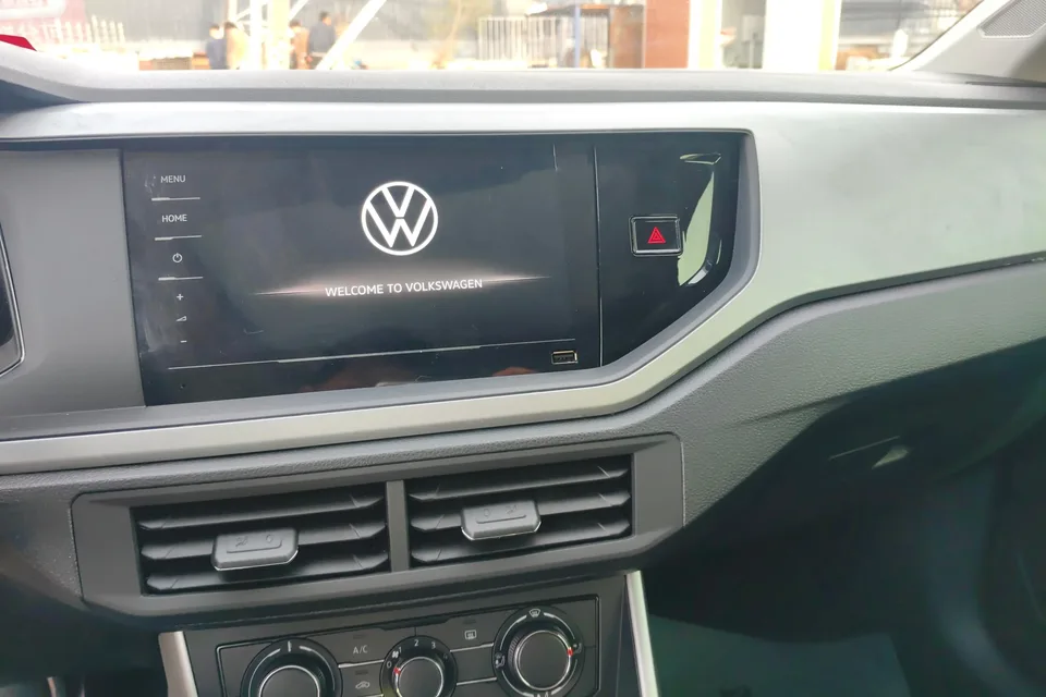 Volkswagen Polo facelift Plus 1.5L automatic trendy and cool smart version 2024 — миниатюра 3