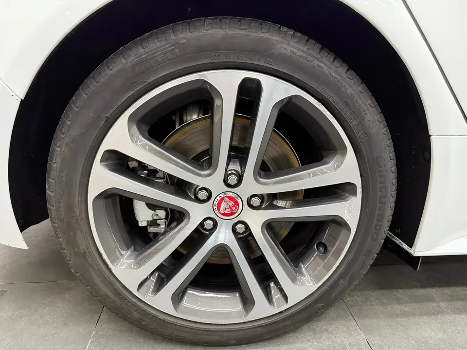 Jaguar XEL XEL 2021 2.0T 250PS R-DYNAMIC S aggressive sports version 2022 — thumbnail 3