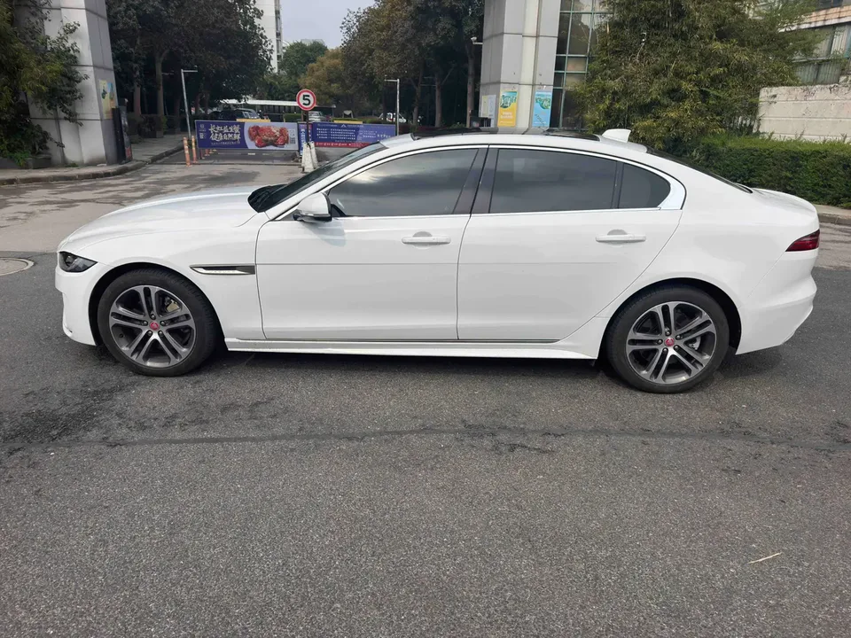 Jaguar XEL Jaguar XEL 2024 2.0T 250PS R-DYNAMIC S aggressive sports version 2025 — миниатюра 3
