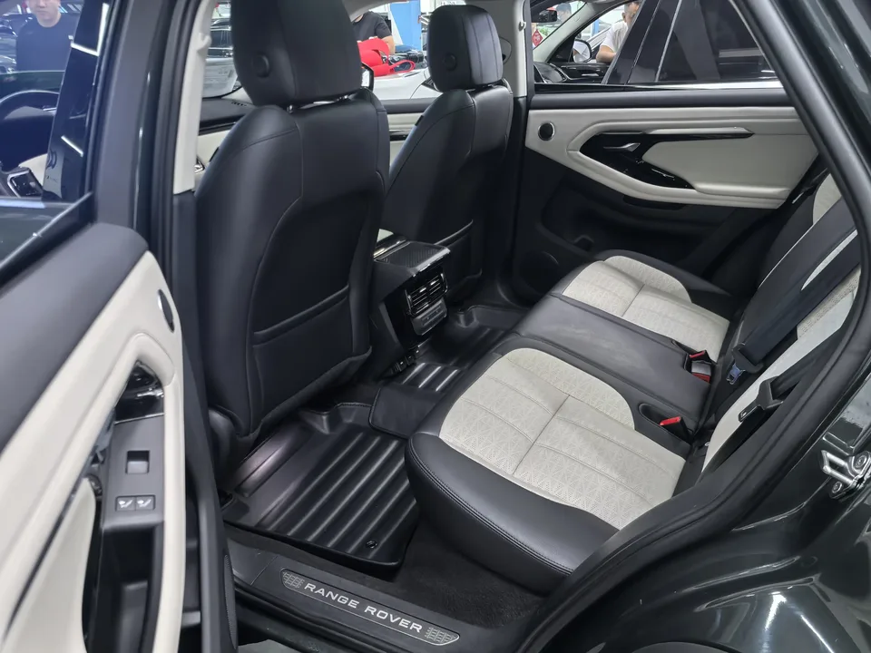 Land Rover Range Rover Evoque Evoque L 249PS R-Dynamic First Edition first edition 2022 — миниатюра 4