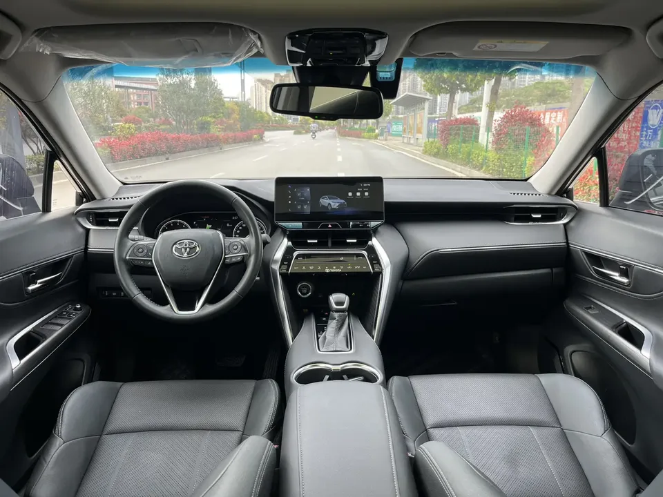 Toyota HARRIER 2.0L CVT 2WD Luxury Edition 2024 — миниатюра 5