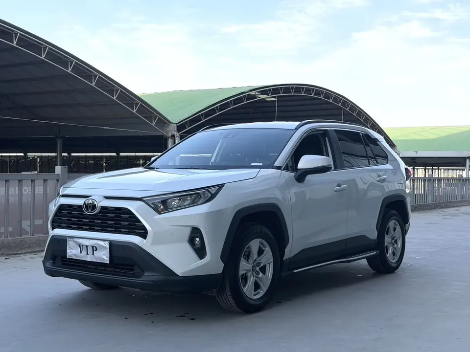 Toyota RAV4 2025