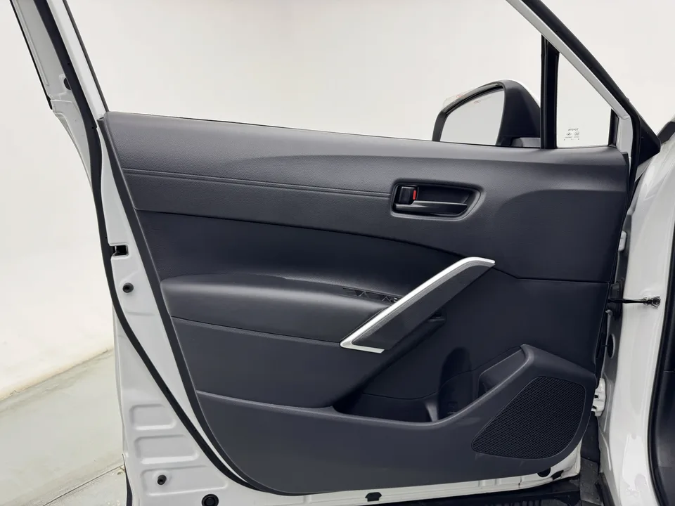 Toyota Frontlander 2.0L CVT Leading Edition 2023 — миниатюра 5