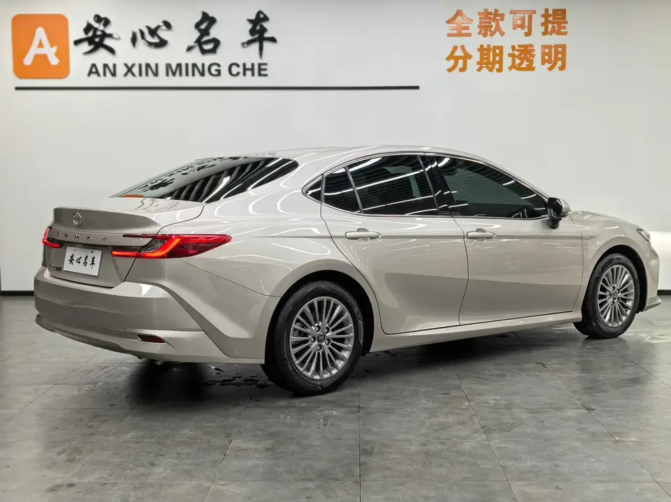 Toyota Camry 2.0E Elite Edition 2025 — миниатюра 2