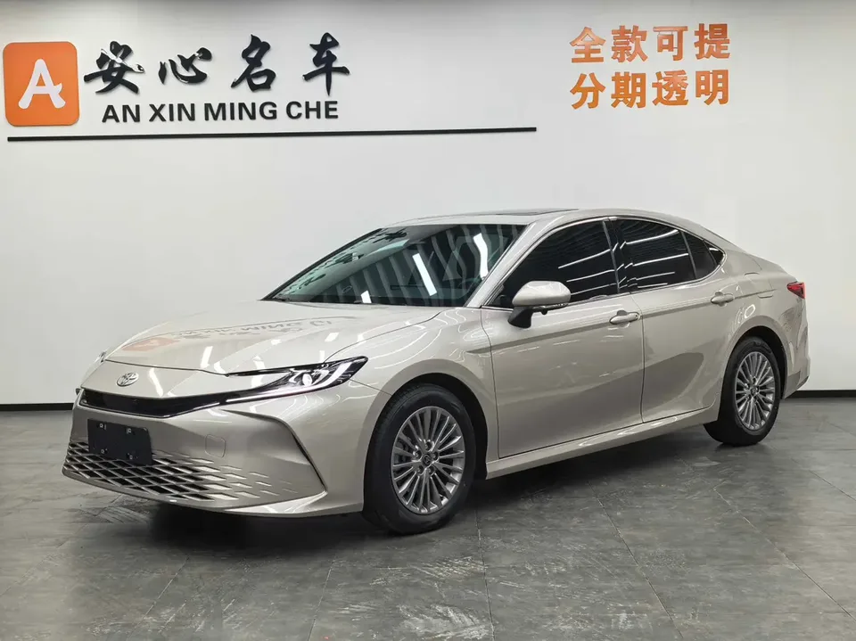 Toyota Camry 2025