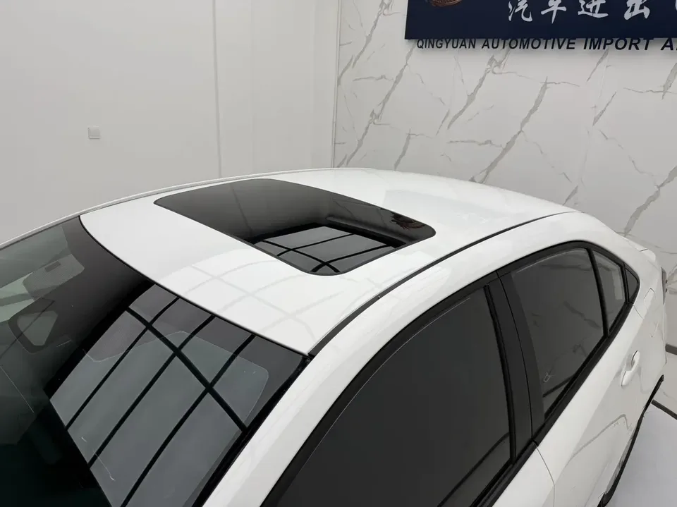 Toyota Corolla 1.5L CVT Elite Edition 2023 — миниатюра 3