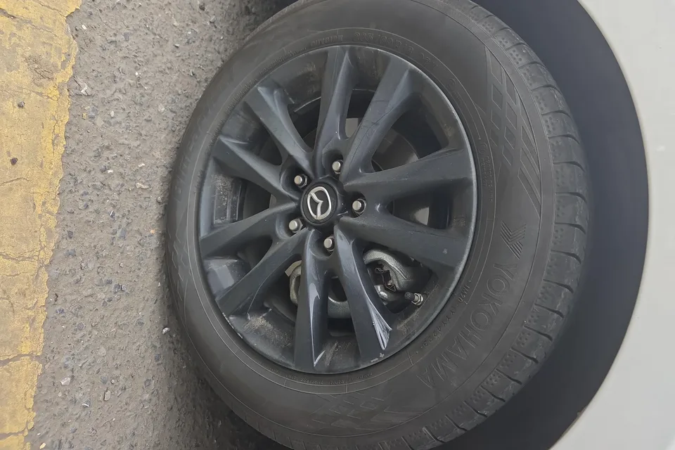 Mazda Axela 2.0L Automatic Quality Edition 2023 — миниатюра 3