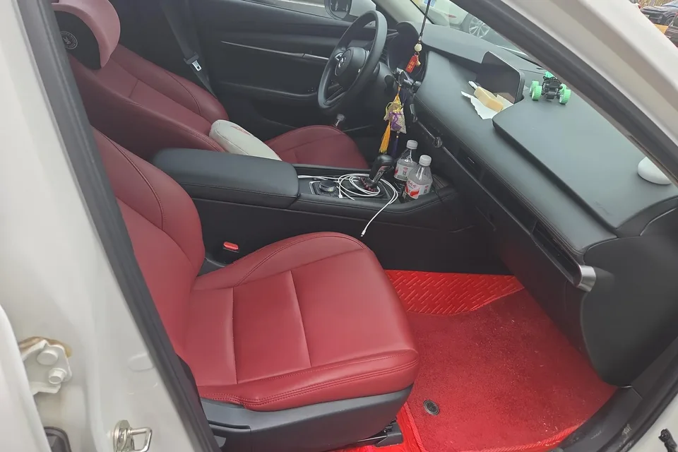 Mazda Axela 2.0L Automatic Quality Edition 2023 — миниатюра 5
