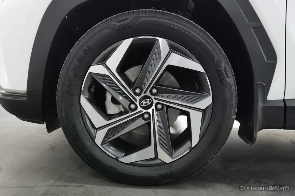 Hyundai tucson l Tucson L 1.5T LUX two-wheel drive premium version 2022 — миниатюра 2