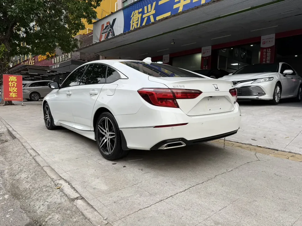 Honda Inspire 2022 Insignia 260TURBO Fine Edition 2023 — миниатюра 4