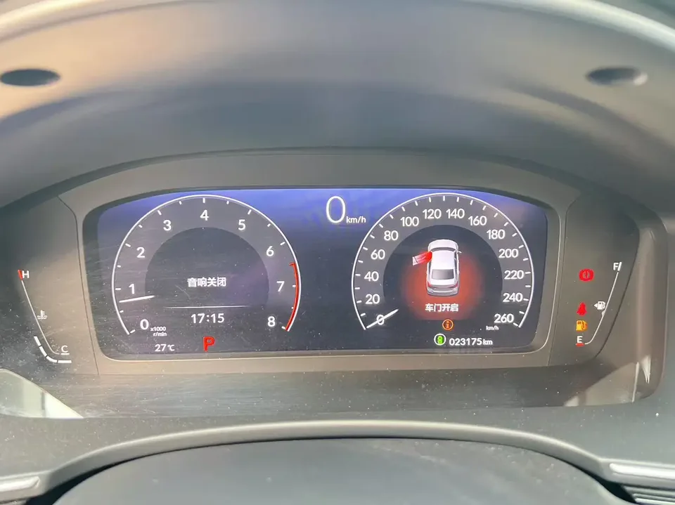 Honda Integra Stylish 2022 240TURBO CVT Exclusive Edition 2022 — миниатюра 5