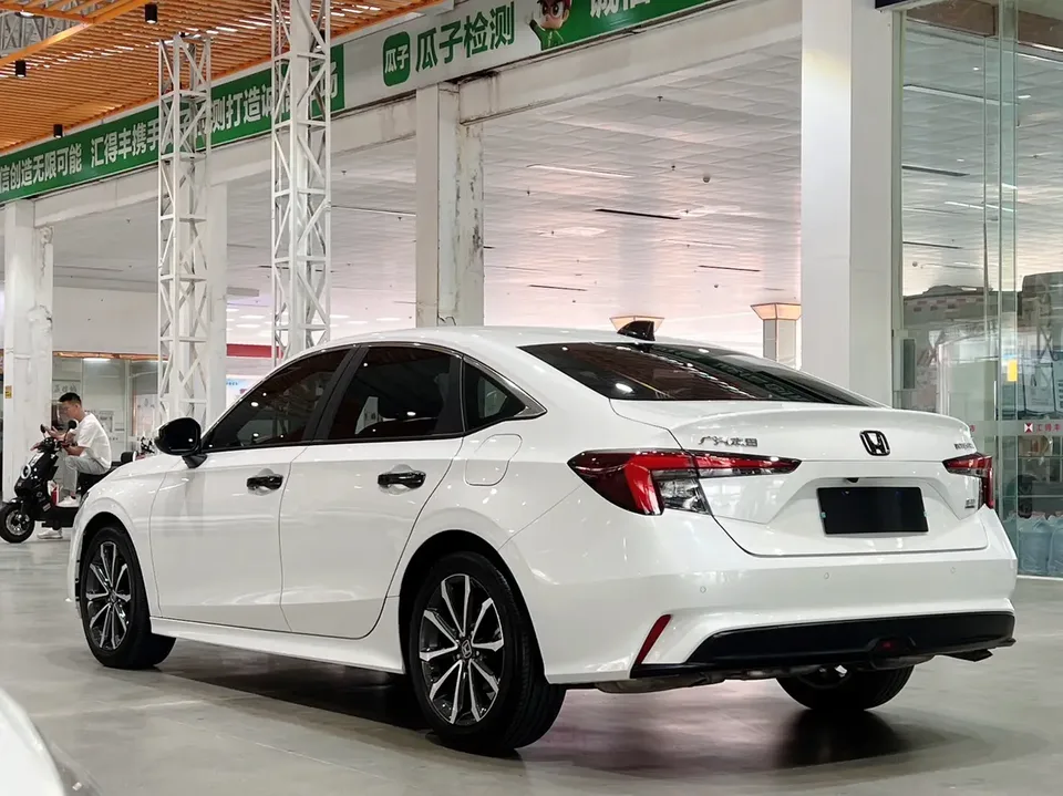 Honda Integra 240TURBO CVT Deluxe Edition 2024 — миниатюра 2