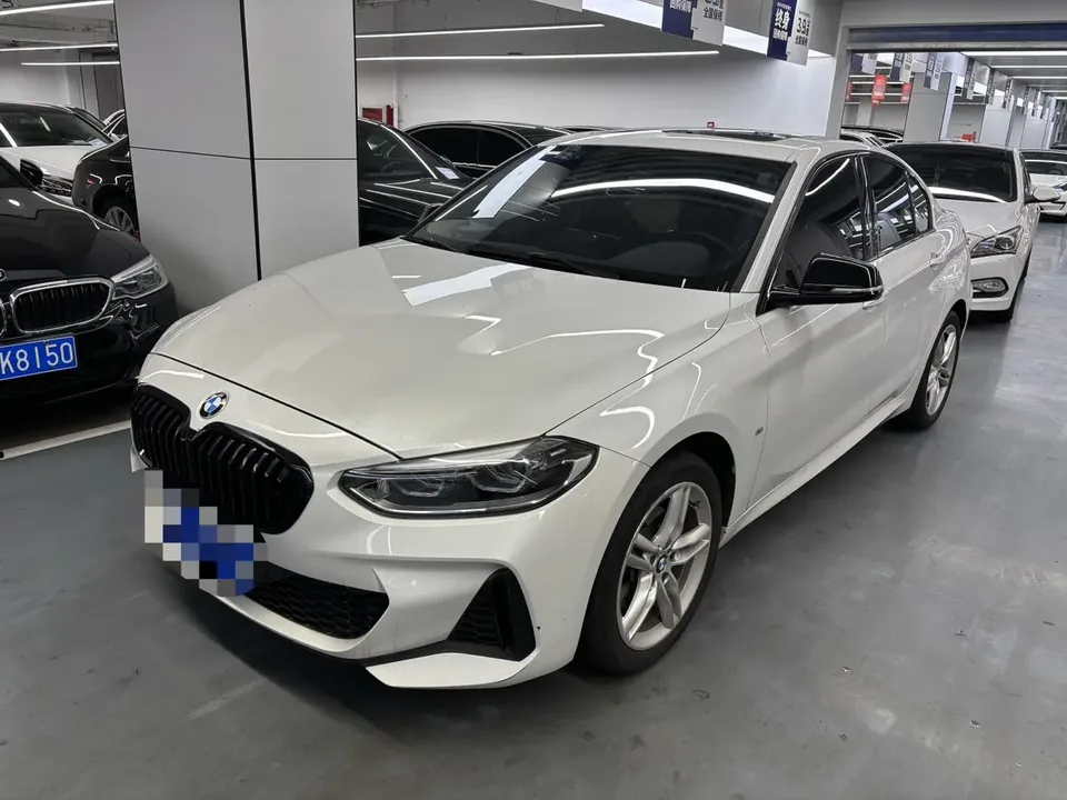 BMW 1 Series BMW 1 Series 2023 120i M Sport Night Edition 2023 — фото 1, купить с доставкой в Москву