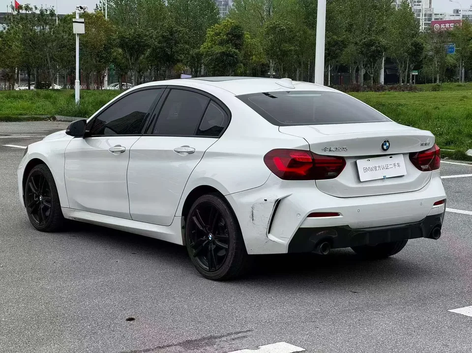 BMW 1 Series BMW 1 Series 2023 125i M Sport Night Edition 2023 — миниатюра 2