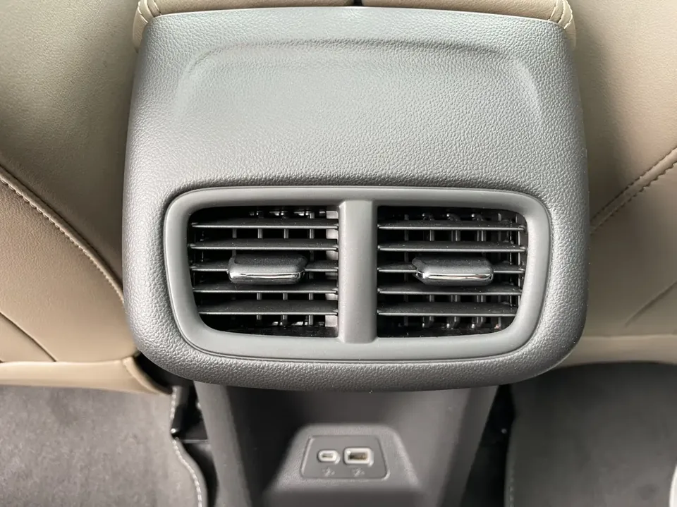 Buick Envision Envision Envision Plus 652T Five-seat Luxury Model 2022 — миниатюра 3
